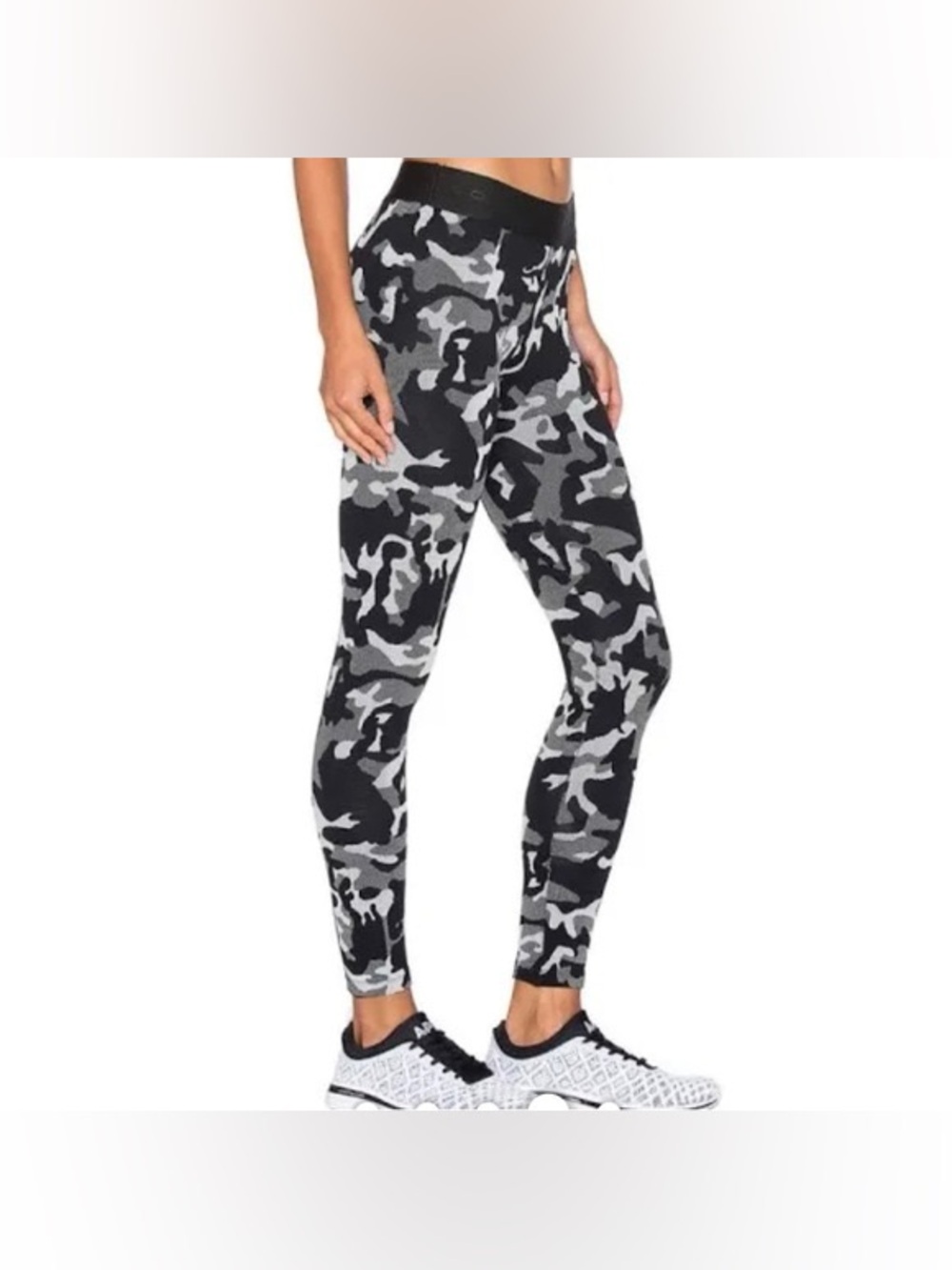 Koral Camo Knockout Crop Legging Size Small